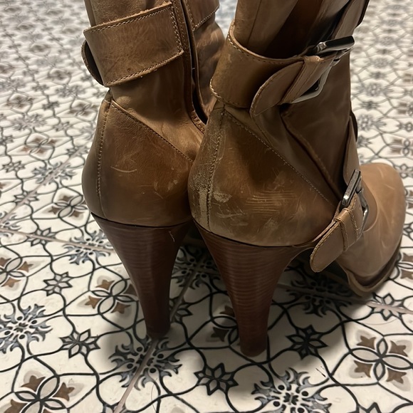 Leather zip up buckle boots - Picture 5 of 7